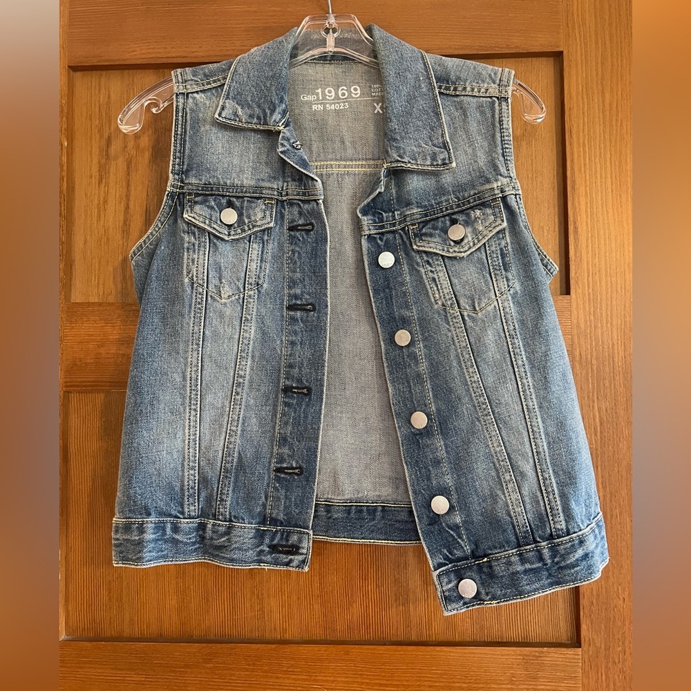 Gap Denim Vest size XS